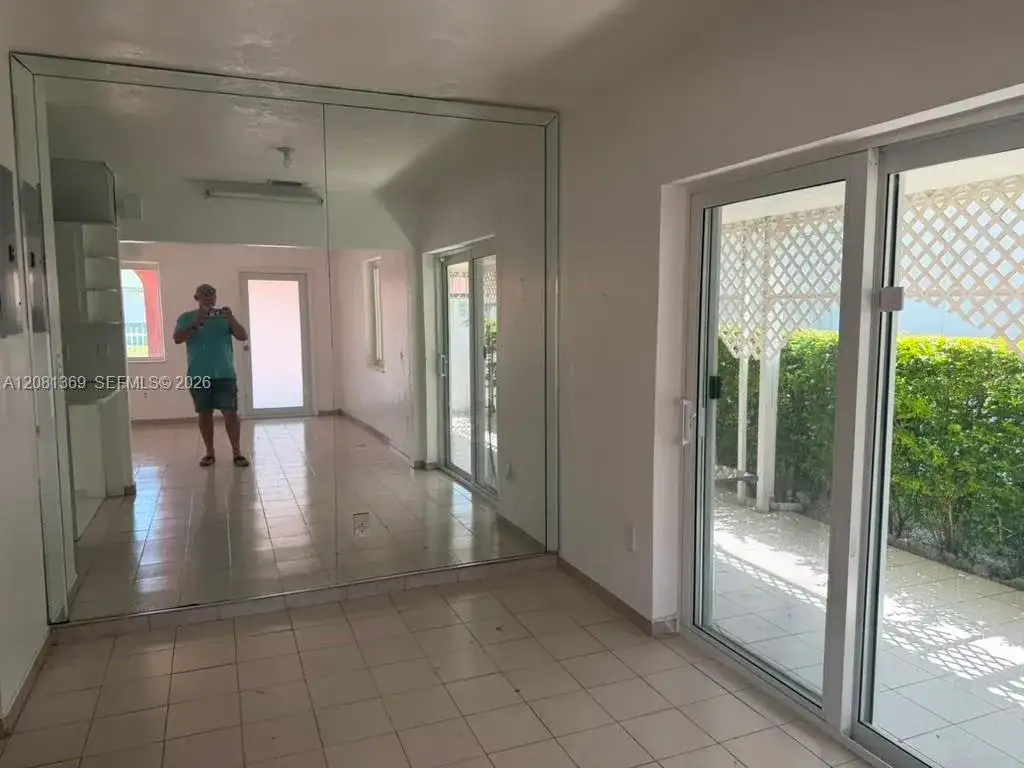 3500 NW 16th Ter, Miami FL 33125 photo 2
