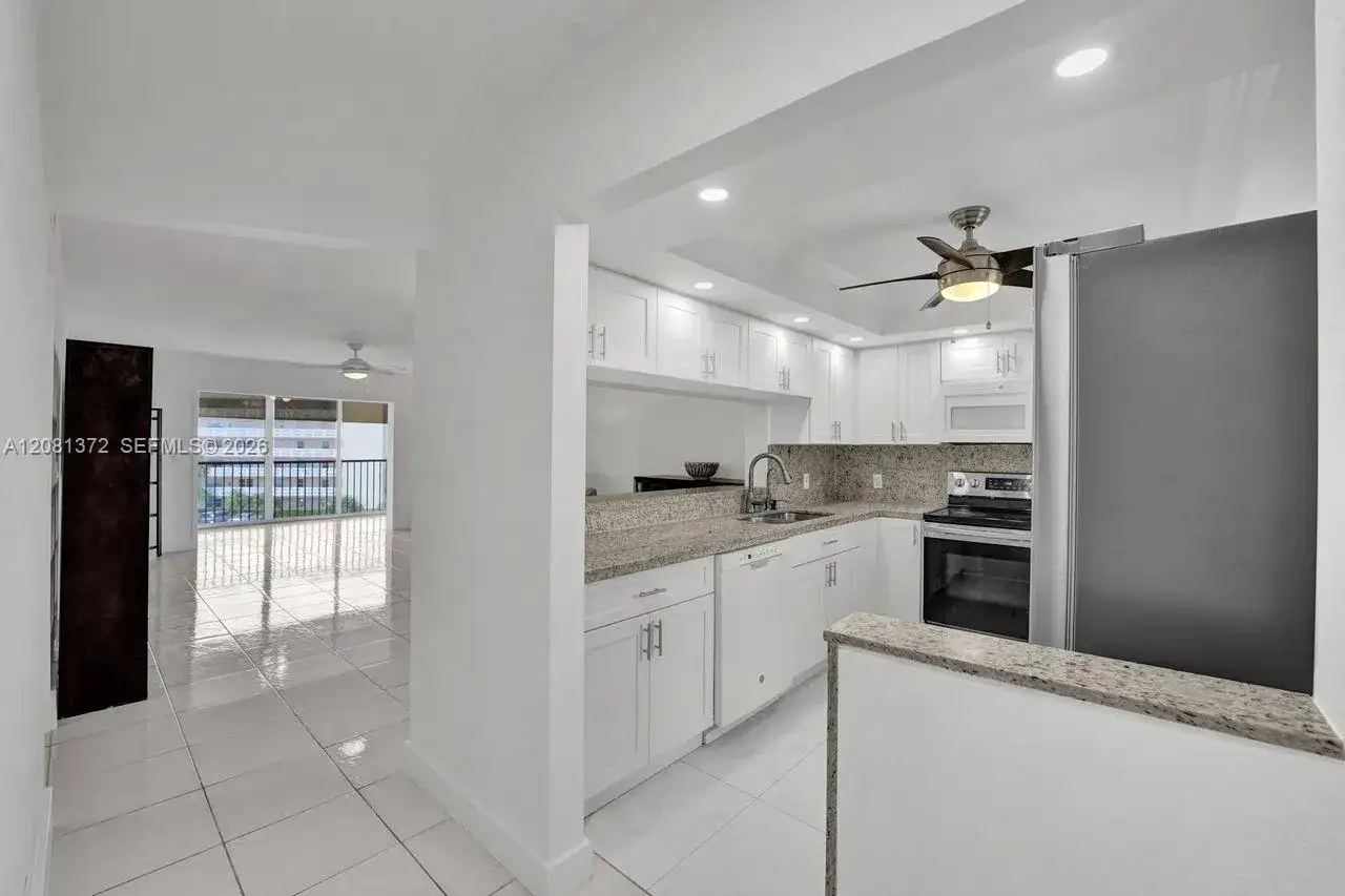 170 SE 5th Ave # 405, Dania Beach FL 33004 photo 2