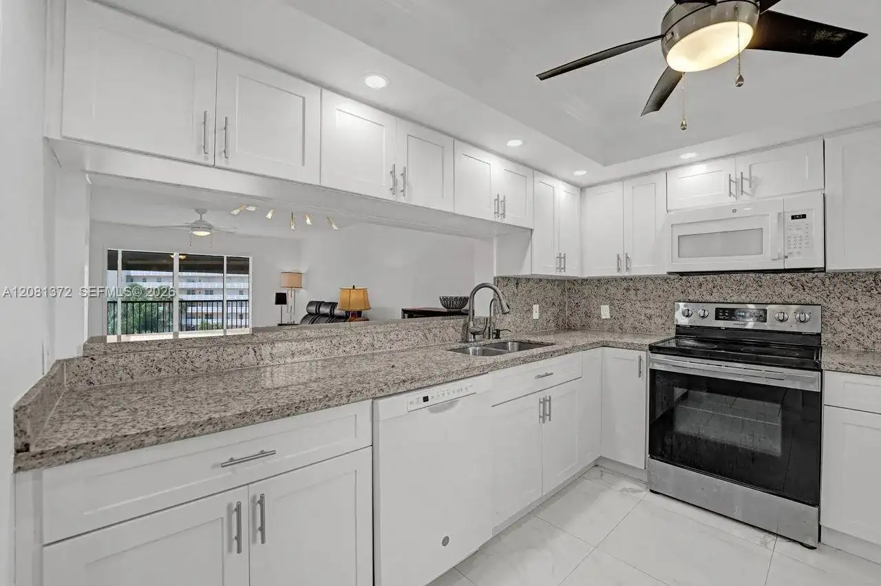170 SE 5th Ave # 405, Dania Beach FL 33004 photo 4