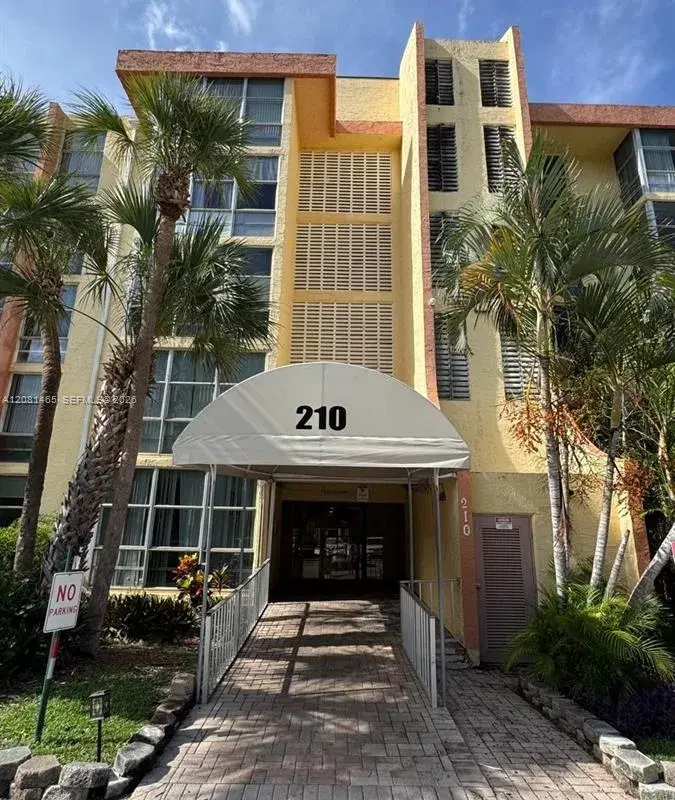 210 172nd St # 144, Sunny Isles Beach FL 33160
