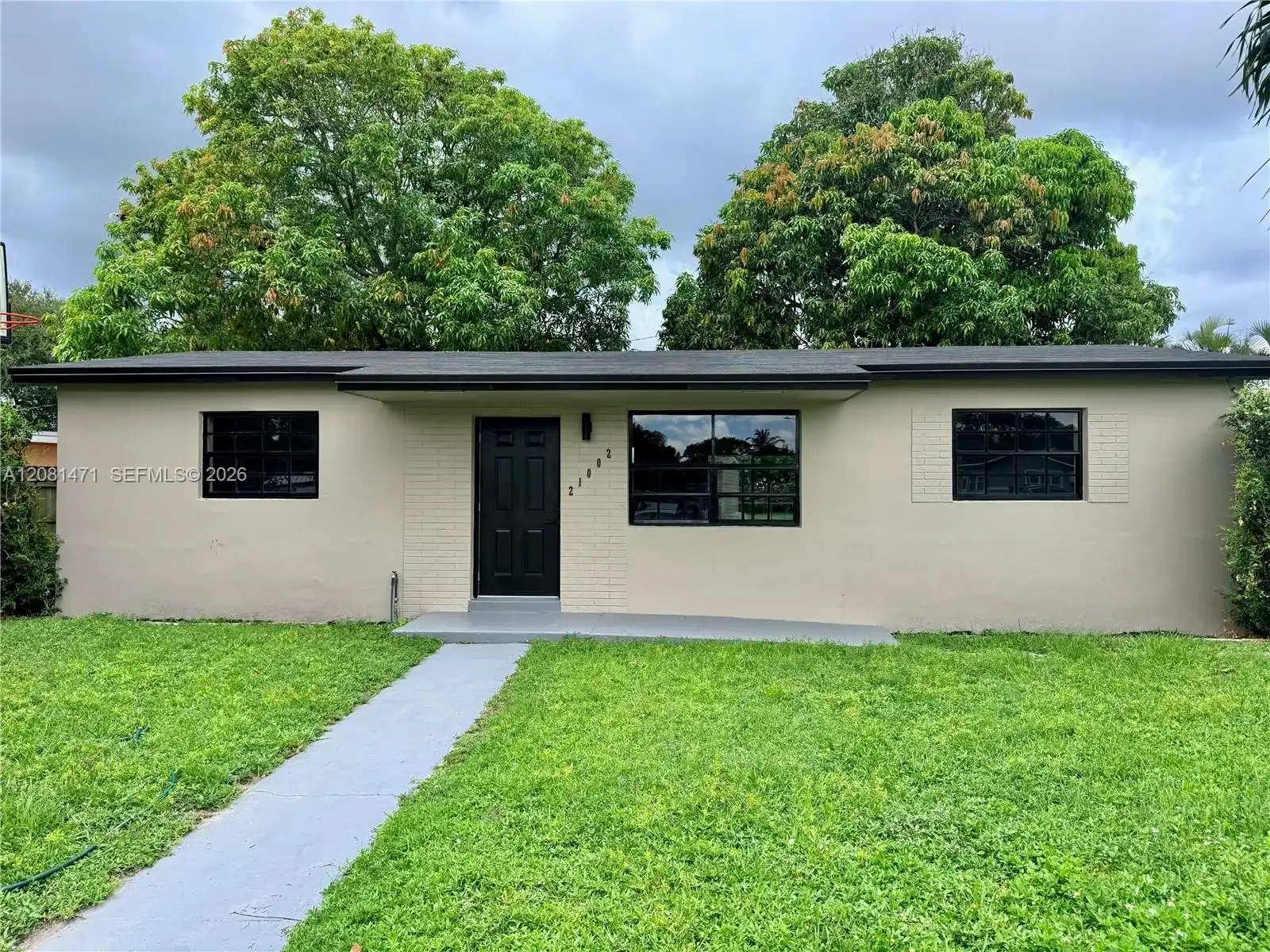 21002 NW 34th Ct, Miami Gardens FL 33056