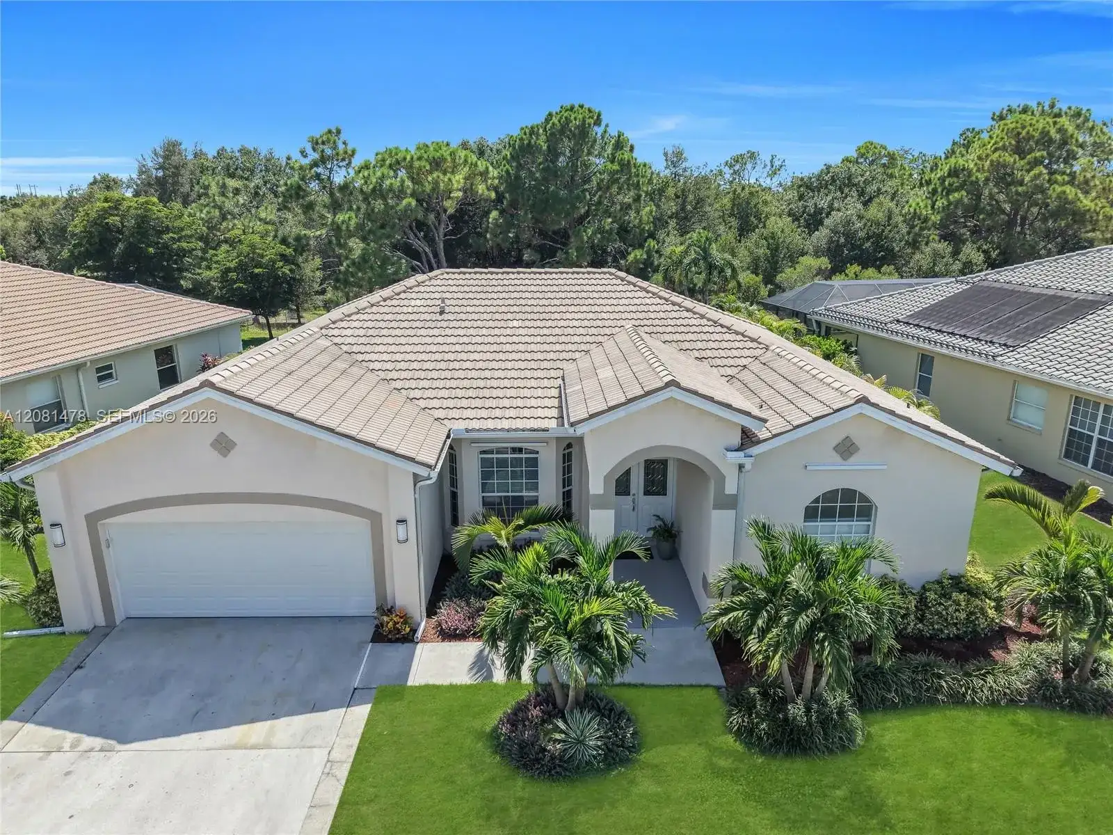 11142 Lakeland Cir, Other City - In The State Of Florida FL 33913 photo 2