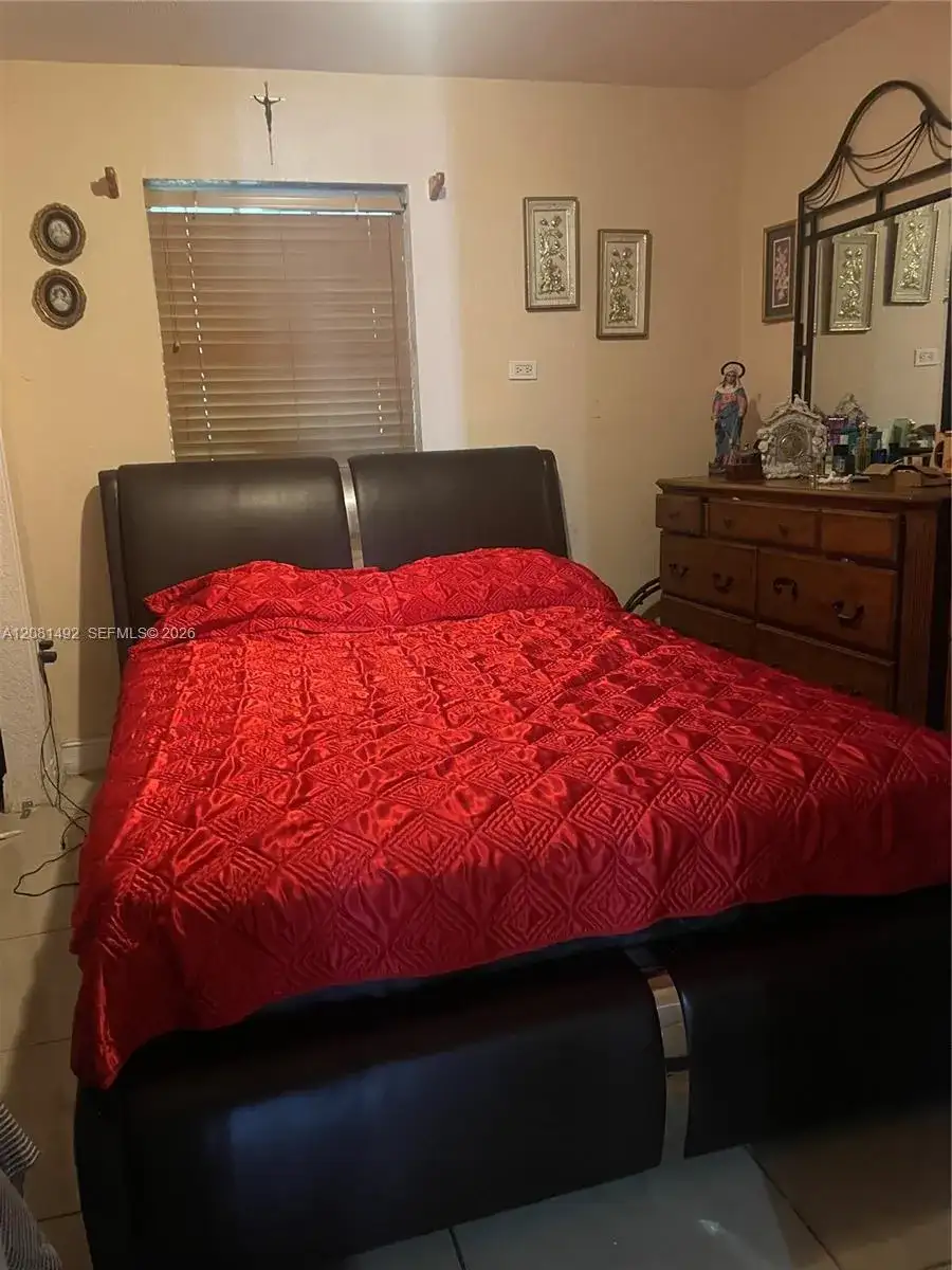 758 E 20th St, Hialeah FL 33013 photo 5