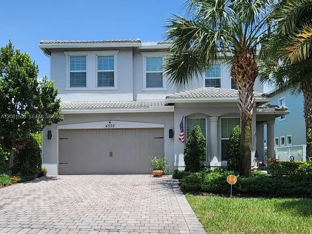 4555 Ficus St, Hollywood FL 33021