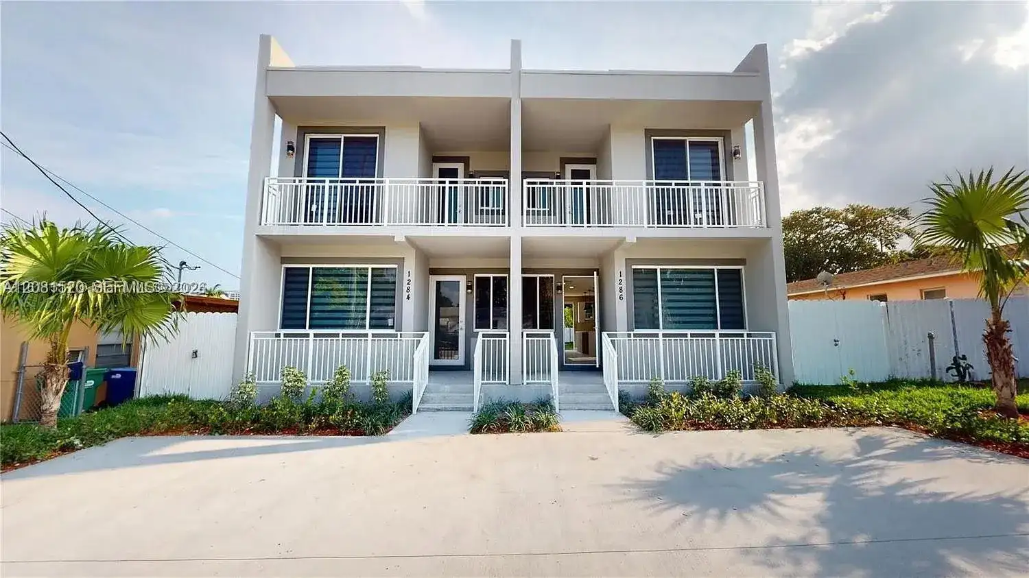 1286 NE 111th St, Miami FL 33161 photo 2