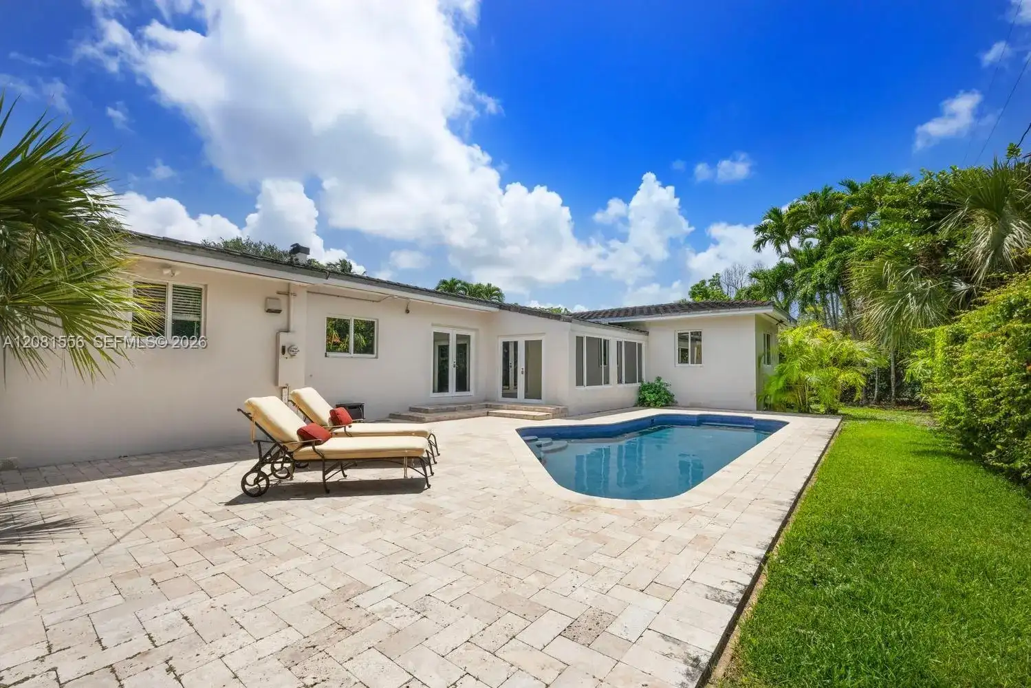 6610 Santona St, Coral Gables FL 33146 photo 2