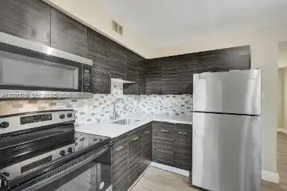 429 NW 9th Ave # 1, Fort Lauderdale FL 33311