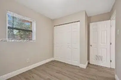 429 NW 9th Ave # 1, Fort Lauderdale FL 33311 photo 4