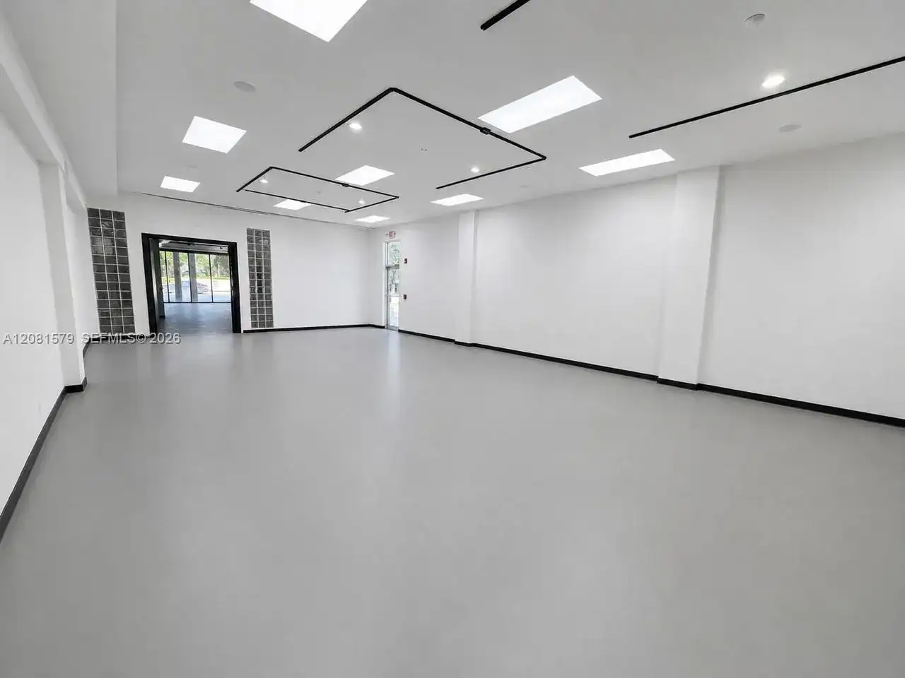 2716 S Dixie Hwy # 101, West Palm Beach FL 33405 photo 4