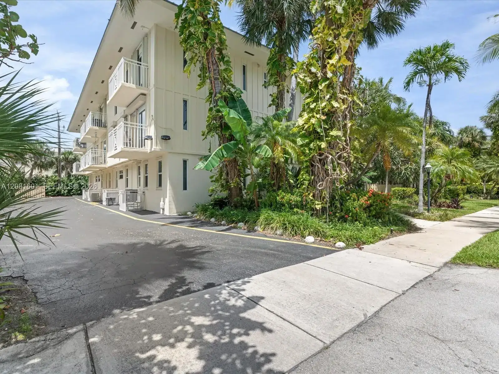 255 Sunrise Dr # 307, Key Biscayne FL 33149 photo 2