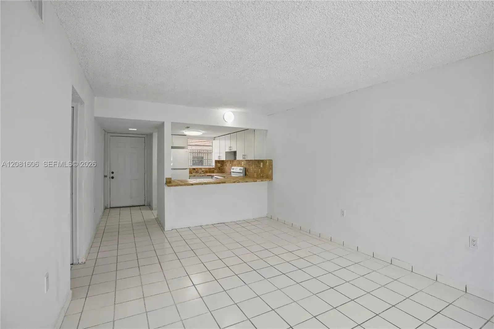 461 SW 7th St # 4, Miami FL 33130 photo 2