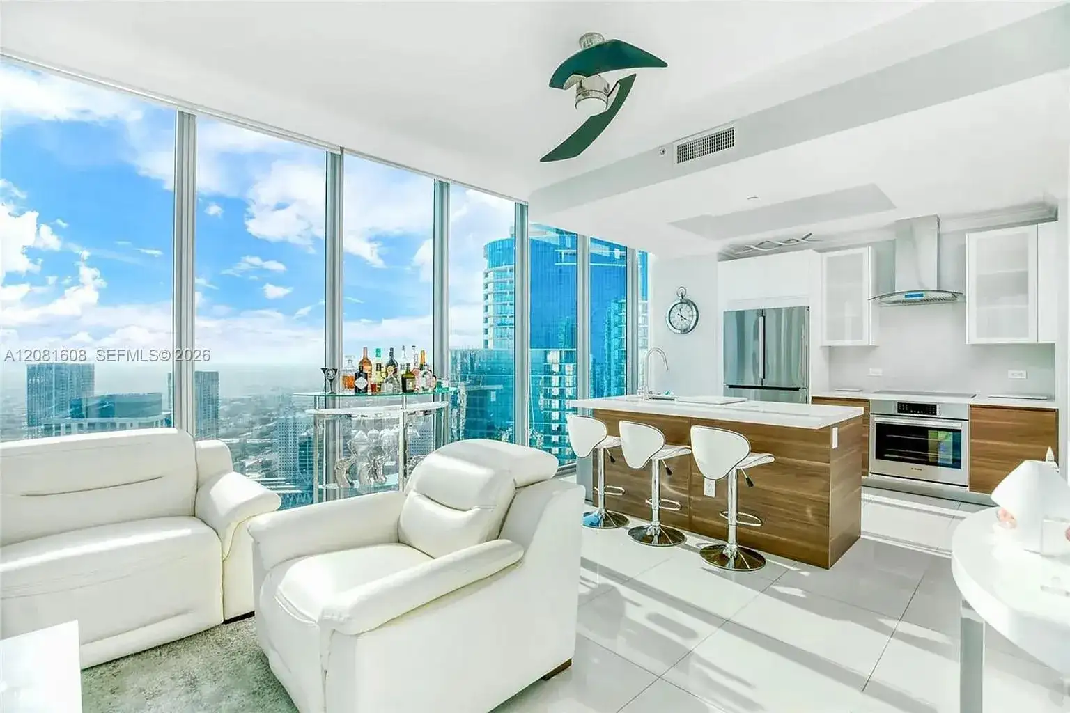 888 Biscayne Blvd # 5301, Miami FL 33132 photo 4