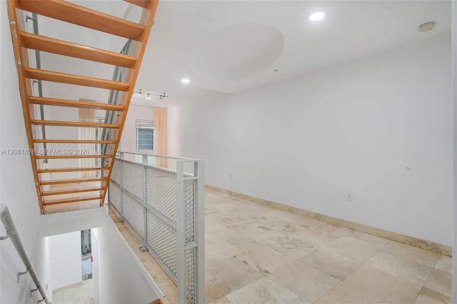 206 Washington Ave # 12, Miami Beach FL 33139 photo 4