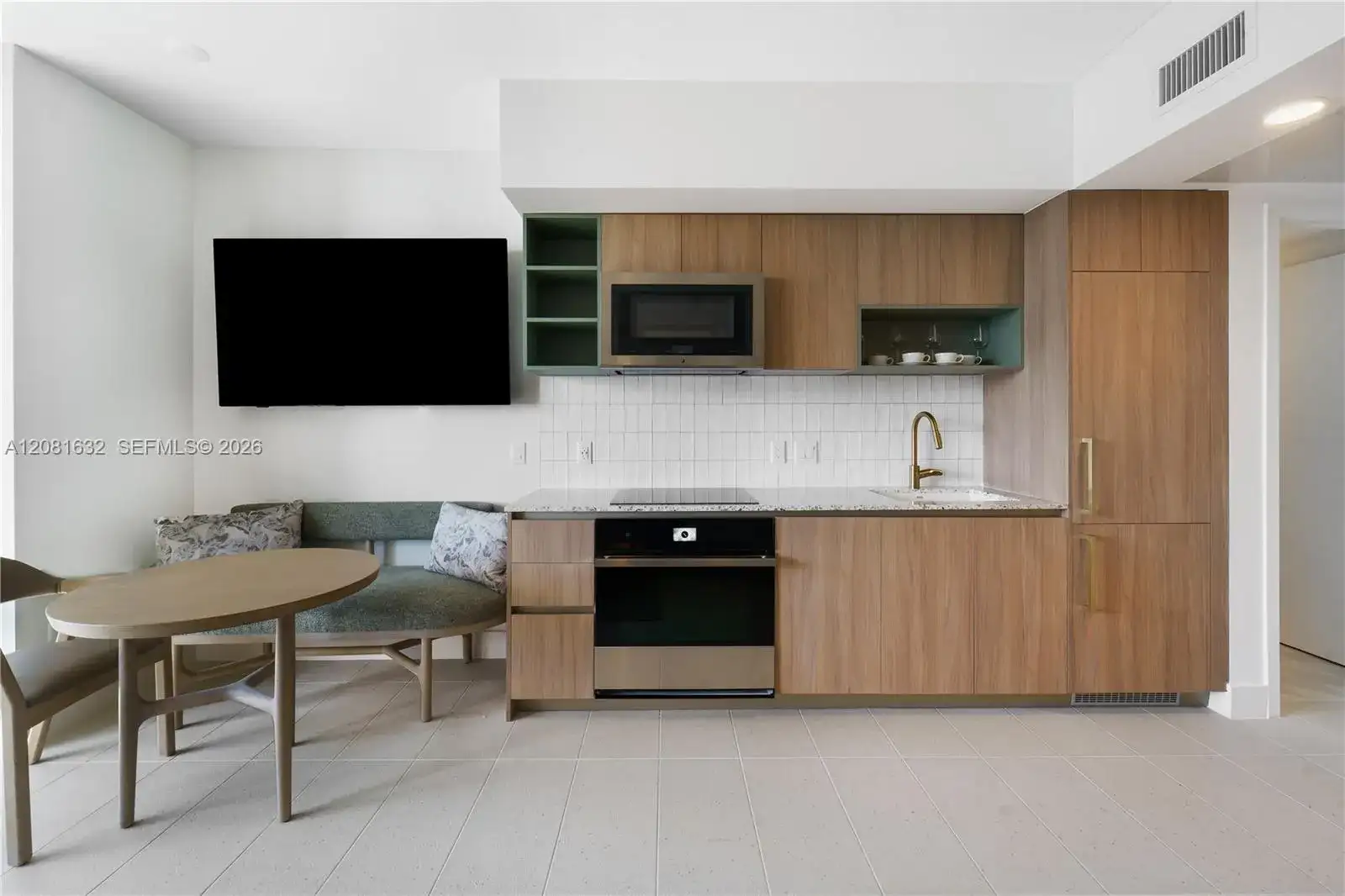 159 NE 6th St # 3210, Miami FL 33132 photo 4