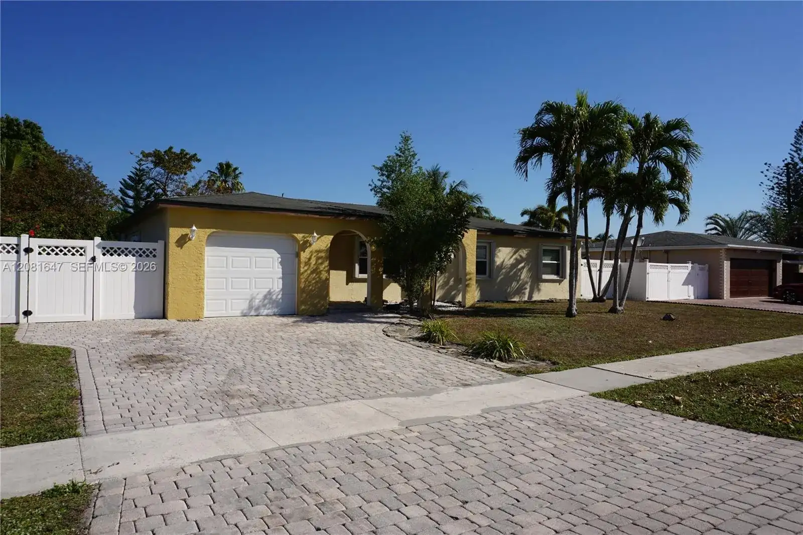 4857 Alfresco St, Boca Raton FL 33428 photo 2
