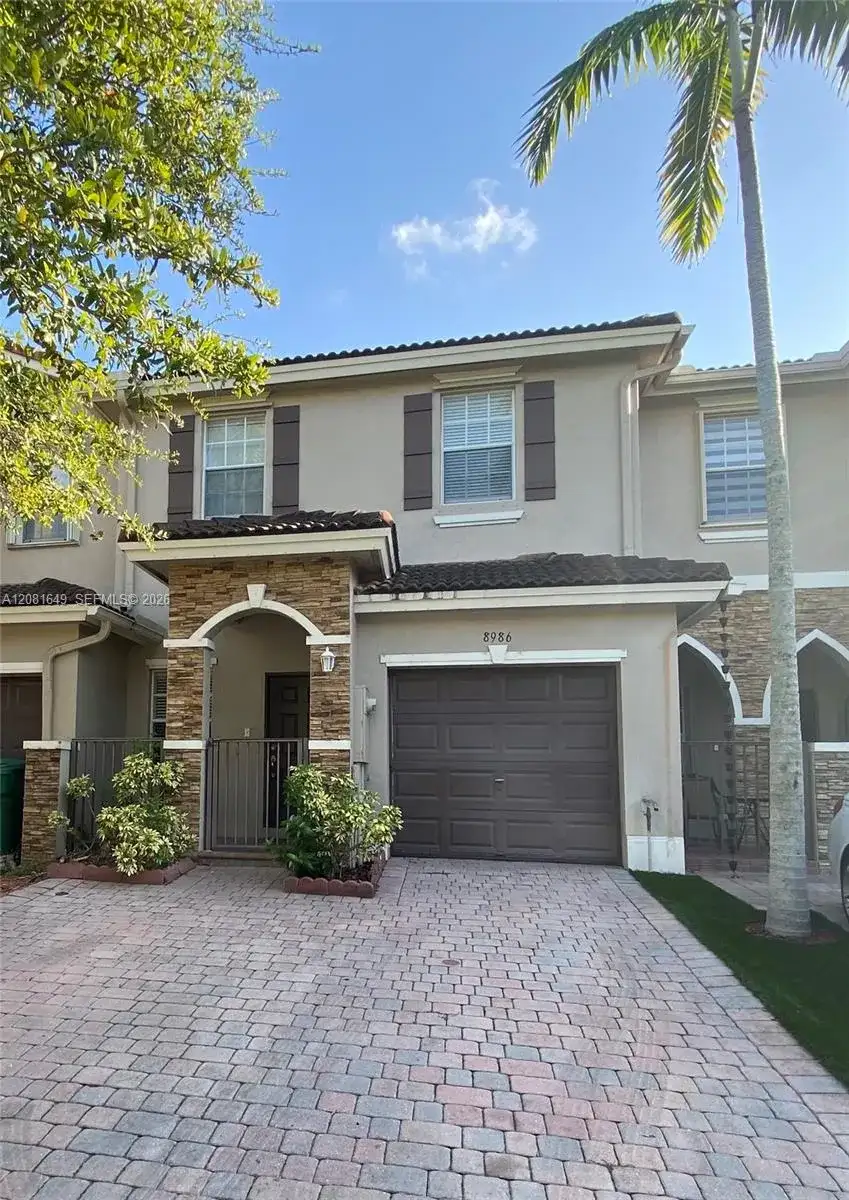 8986 SW 225th St, Cutler Bay FL 33190 photo 2