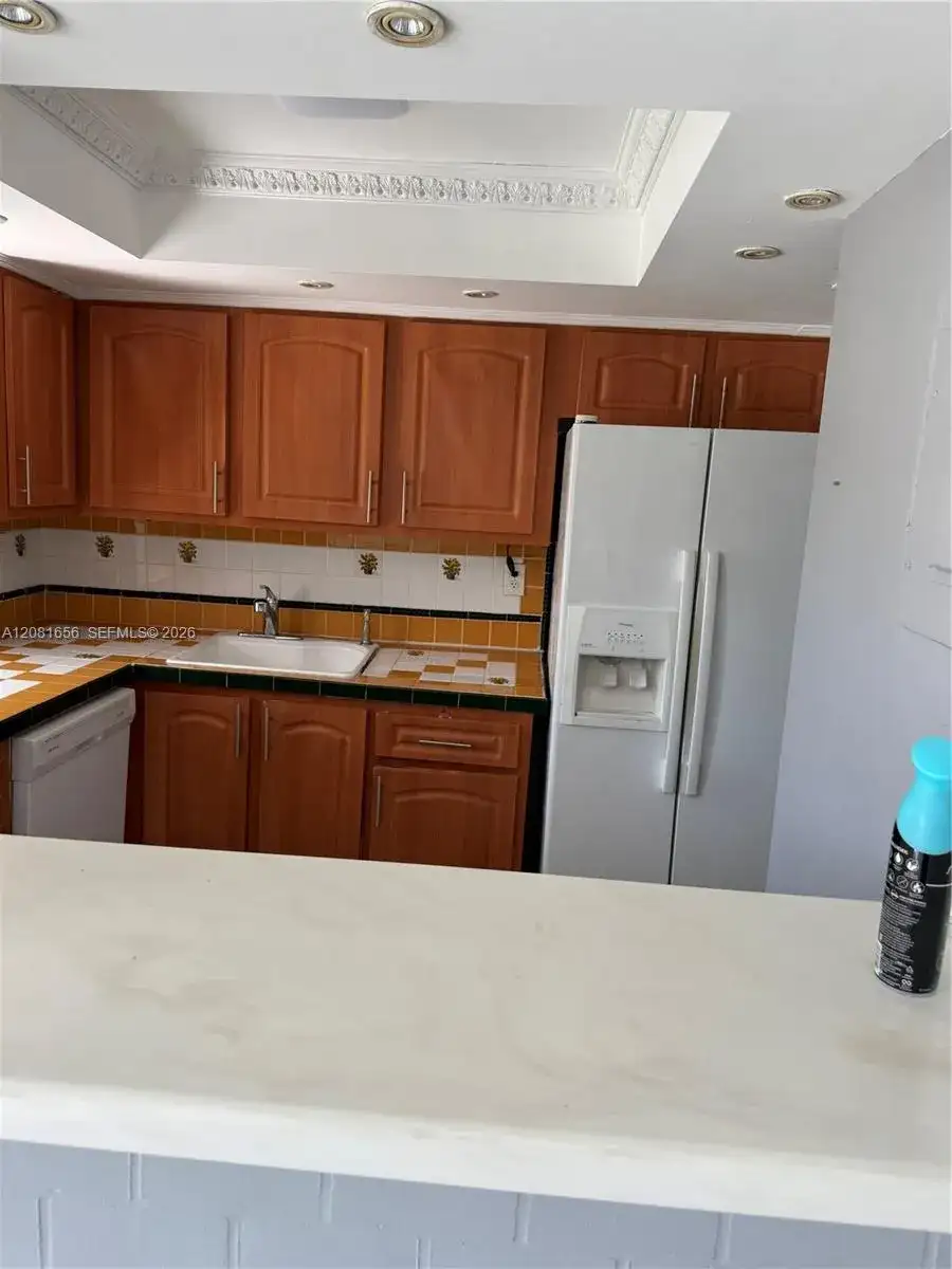 210 172 ST # 326, Sunny Isles Beach FL 33160 photo 3