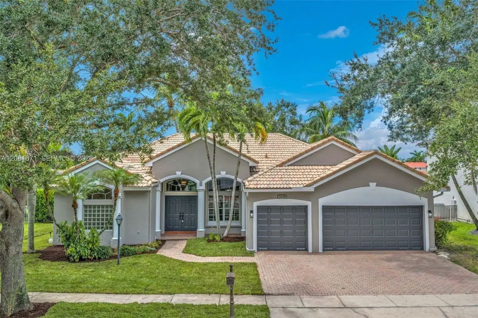 2008 NW 126th Ave, Pembroke Pines FL 33028 photo 3