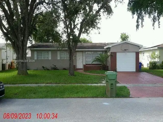 7640 NW 1st St, Pembroke Pines FL 33024