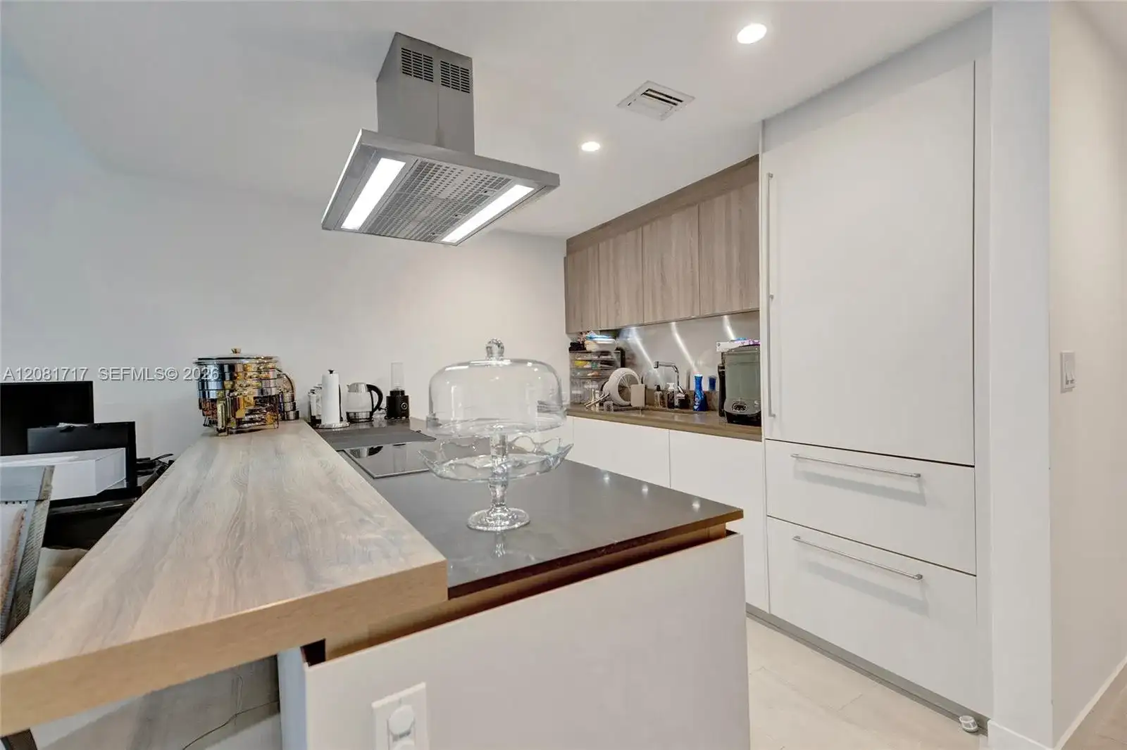 1000 Brickell Plz # 3105, Miami FL 33131 photo 3