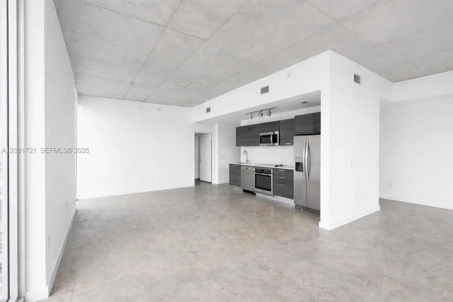 151 SE 1st St # 3001, Miami FL 33131 photo 3