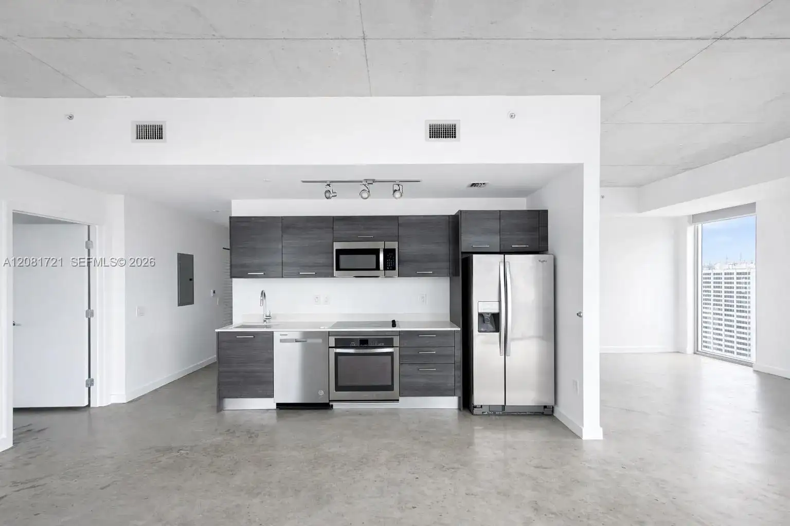 151 SE 1st St # 3001, Miami FL 33131 photo 4