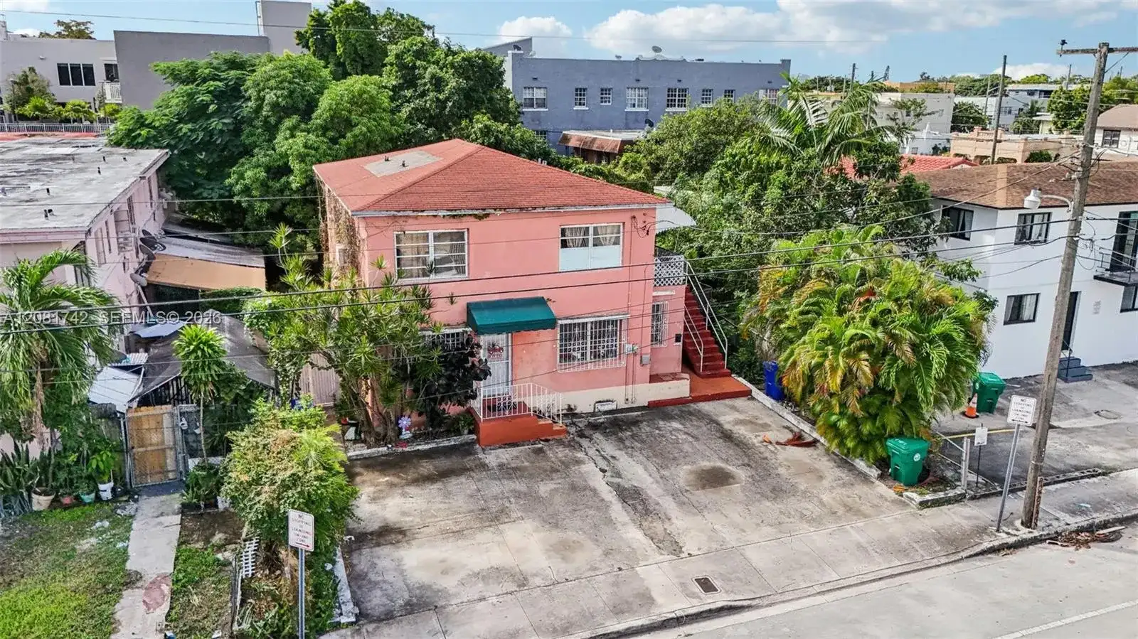 984 SW 6th St, Miami FL 33130 photo 4