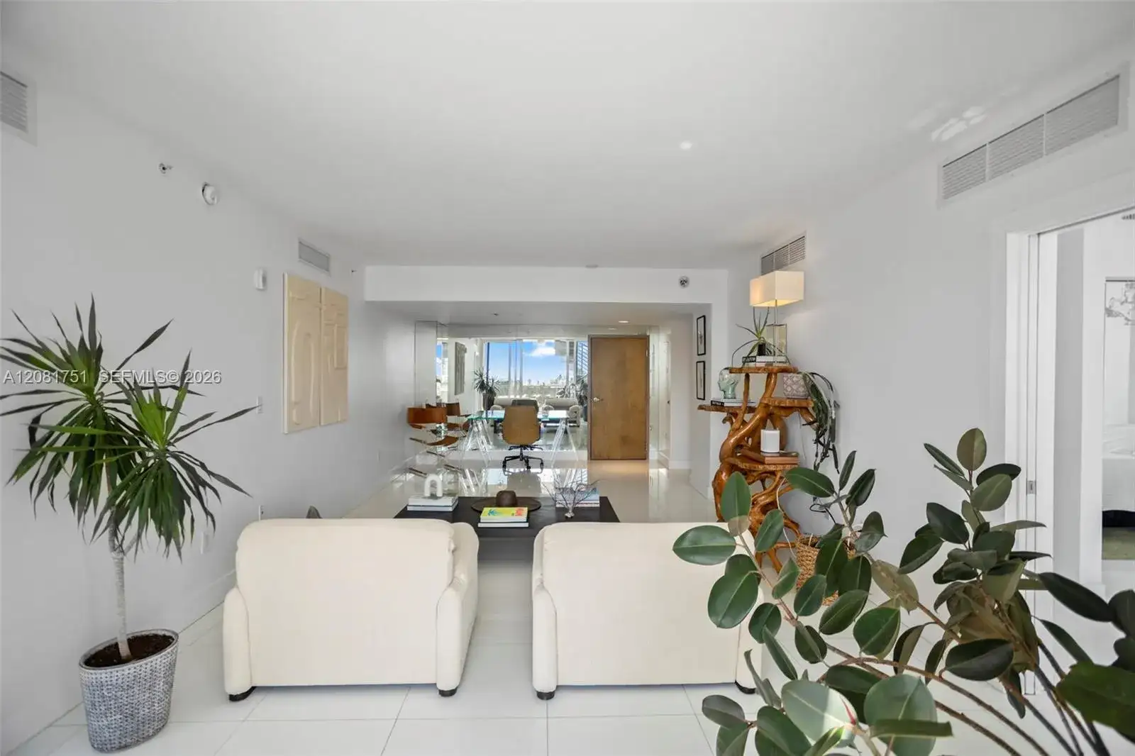 2155 Washington Ct # 601, Miami Beach FL 33139 photo 3
