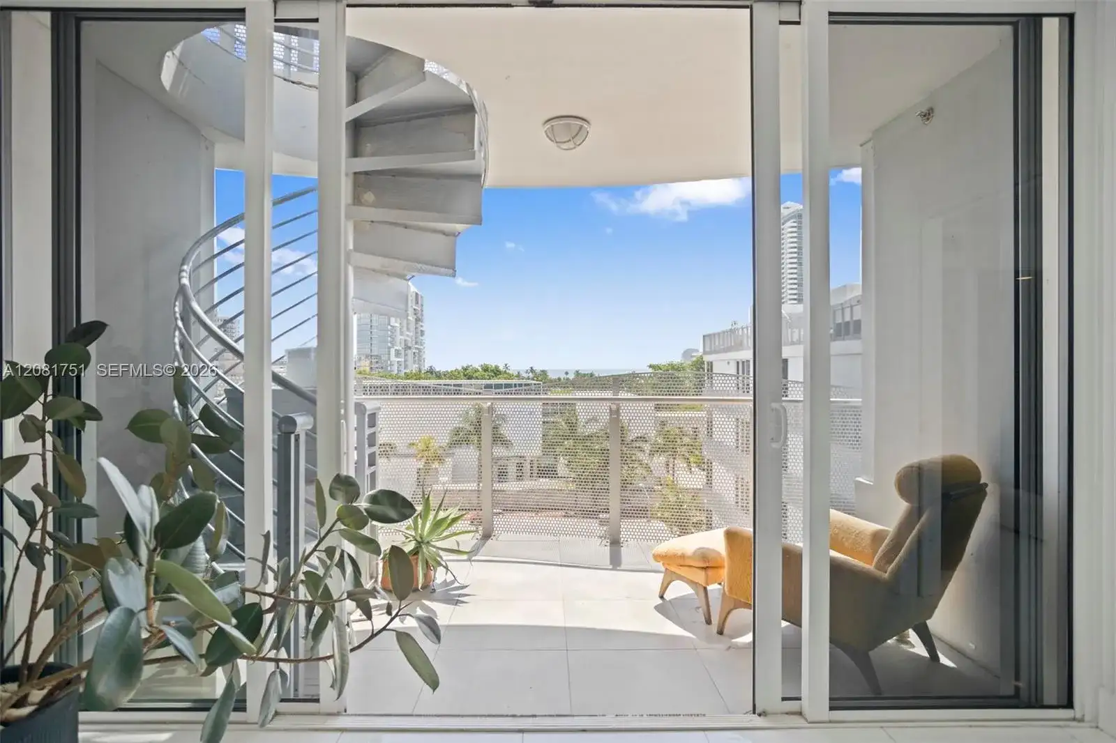 2155 Washington Ct # 601, Miami Beach FL 33139 photo 4