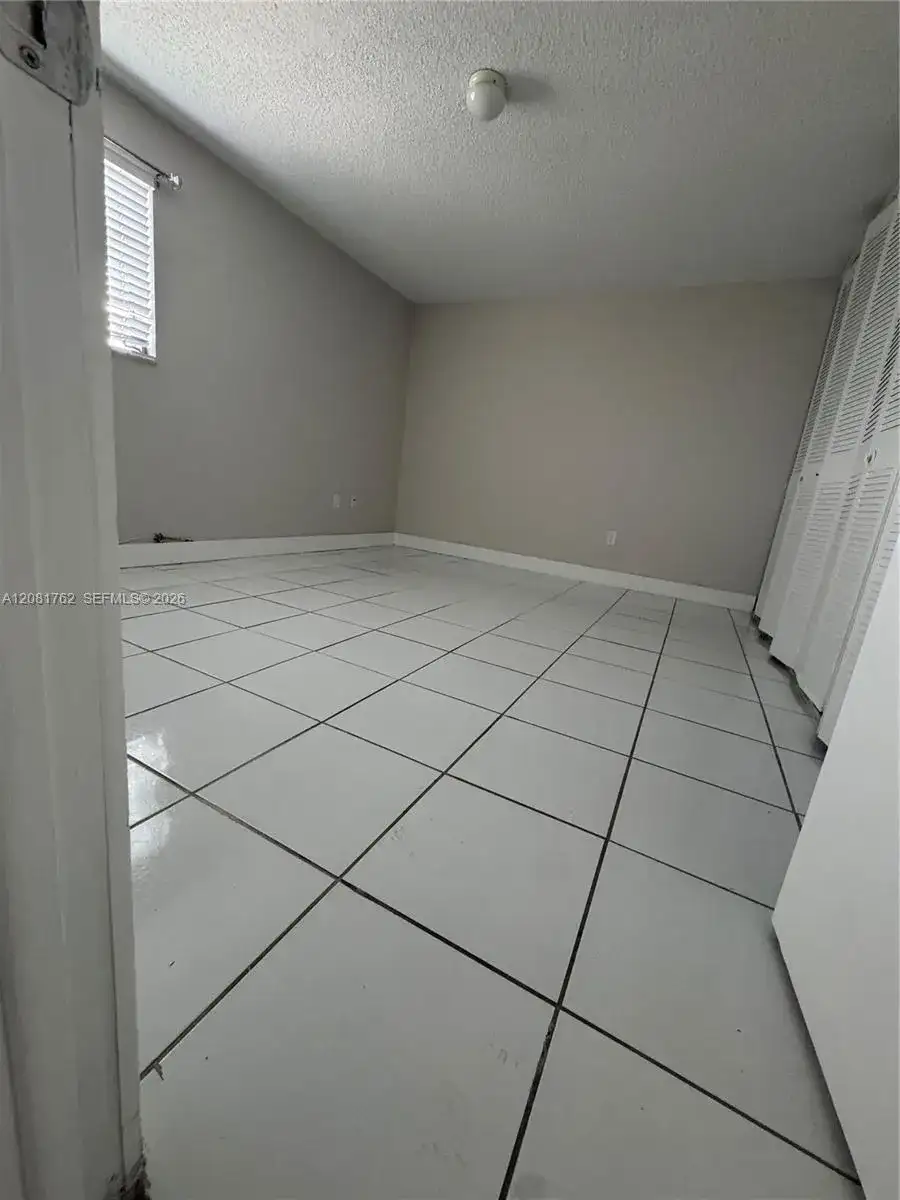 1975 NE 135th St # 3E, North Miami FL 33181 photo 5