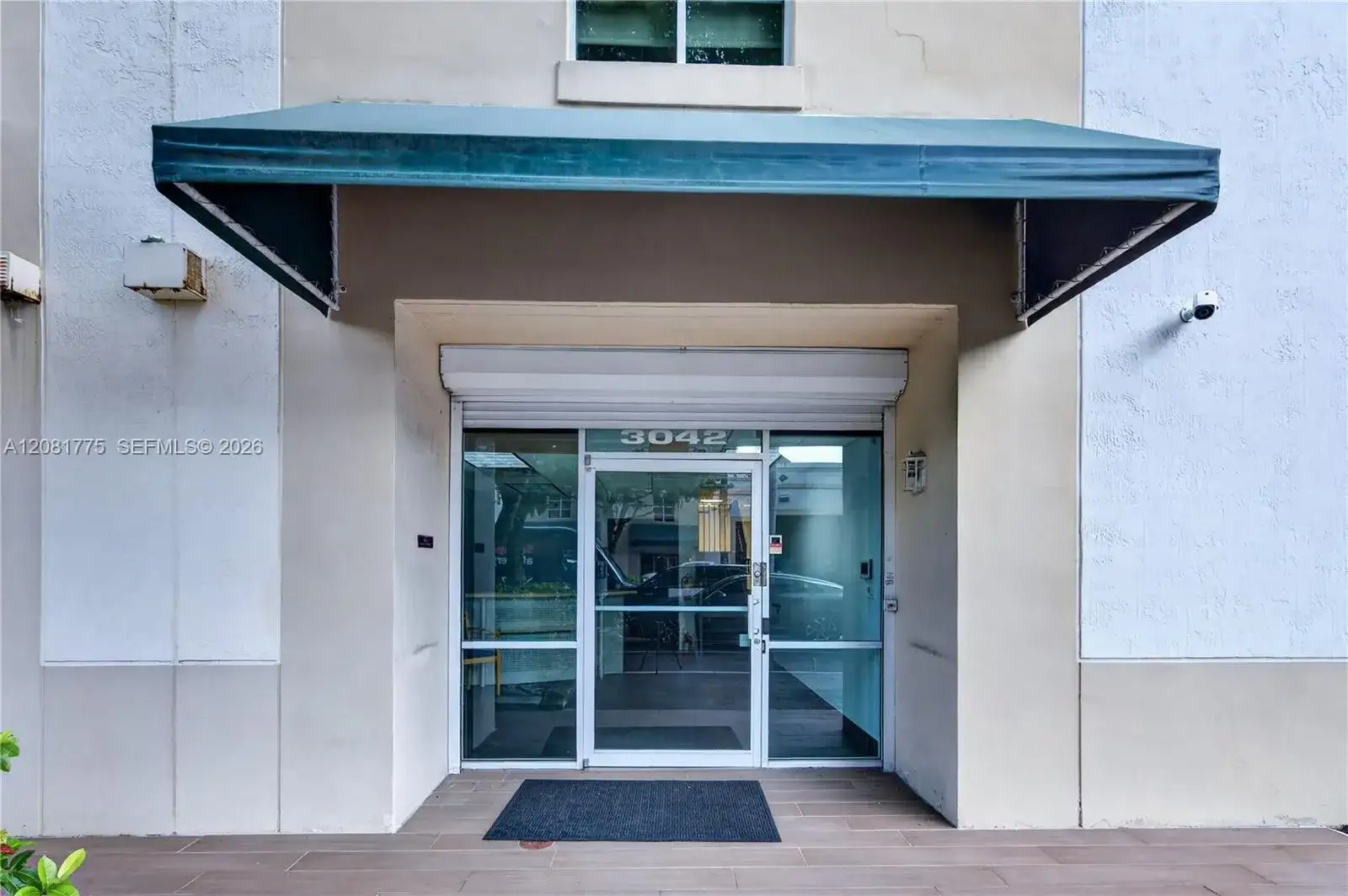 3042 NW 82nd Ave, Doral FL 33122 photo 3