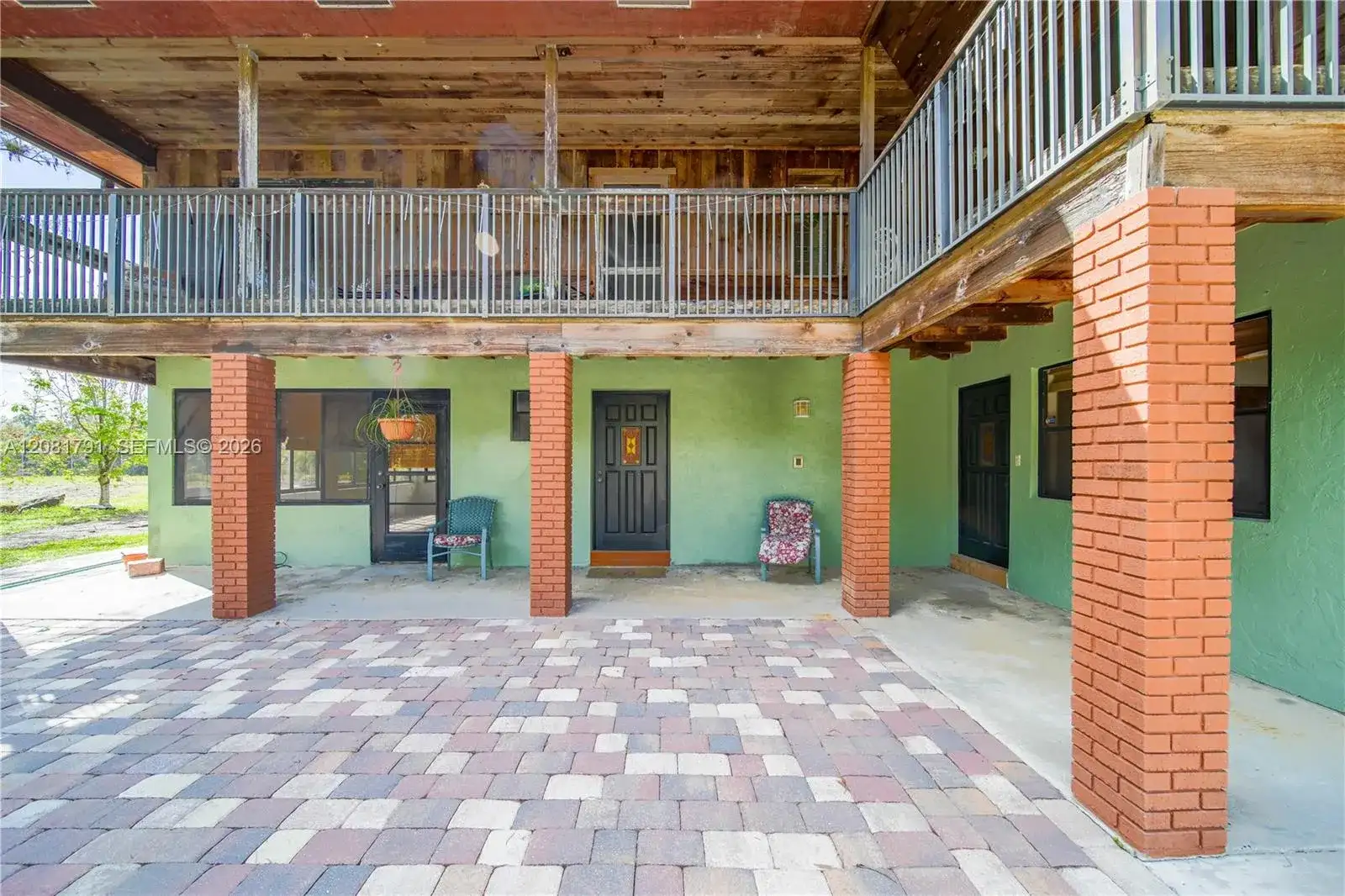 576 Marshall Rd, West Palm Beach FL 33413 photo 4