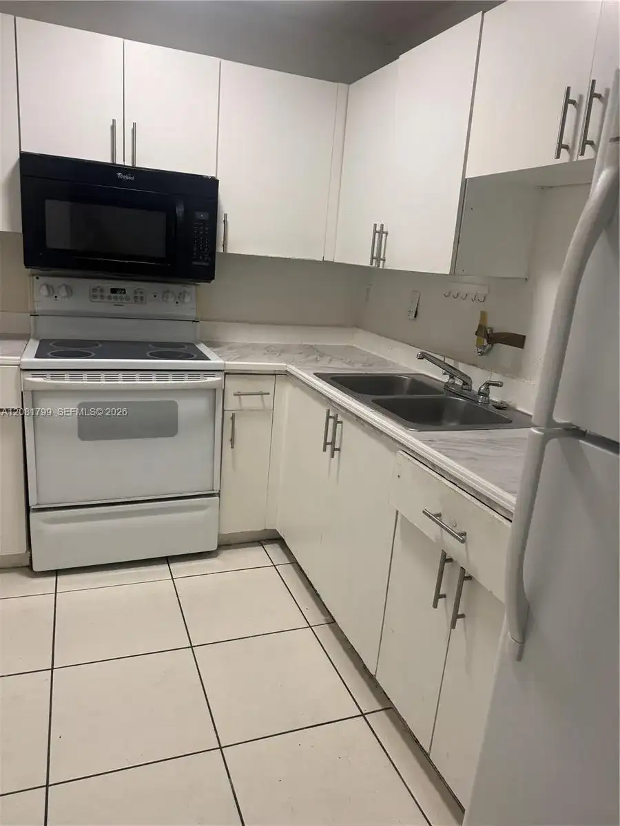 5755 W 20th Ave # 201, Hialeah FL 33012 photo 4