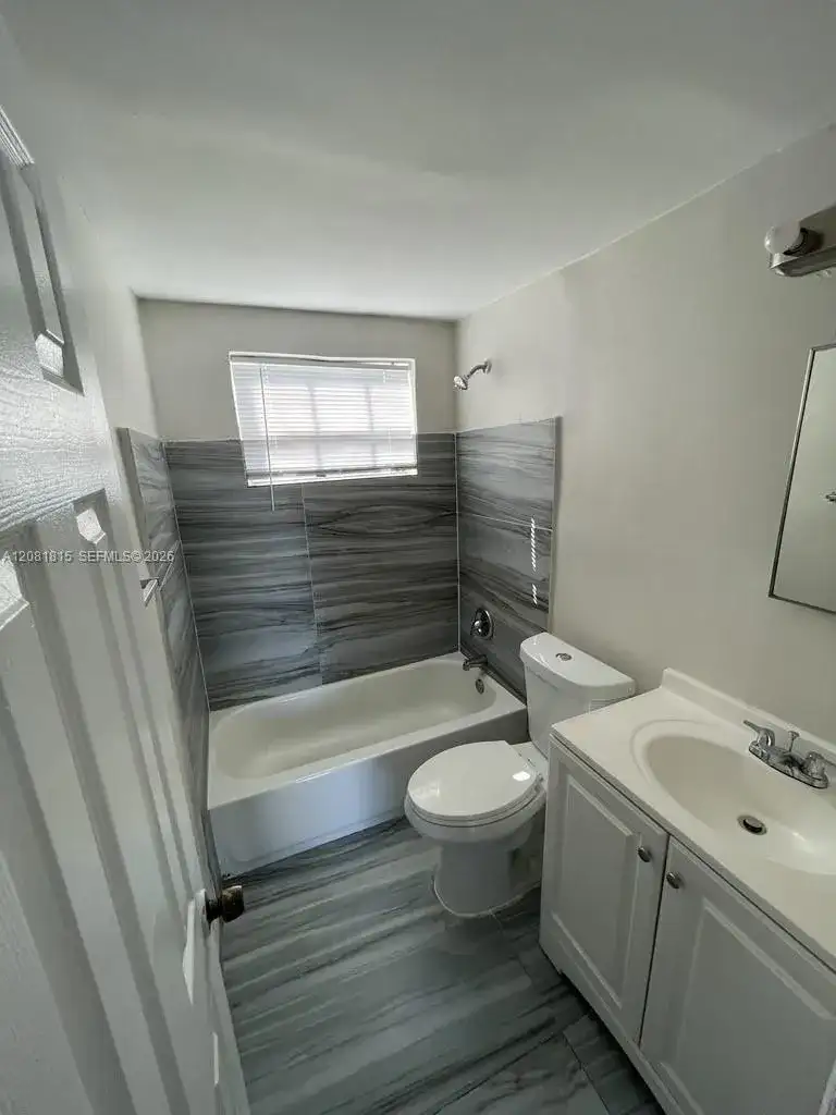 822 NW 7th Ave # 2, Hallandale Beach FL 33009 photo 4