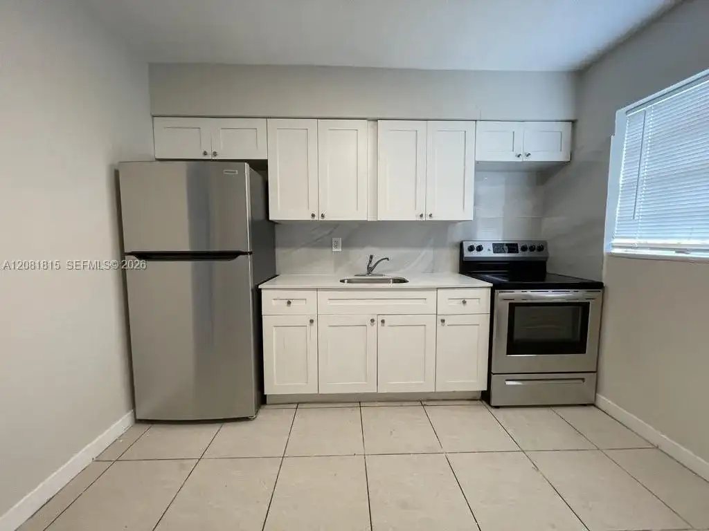 822 NW 7th Ave # 2, Hallandale Beach FL 33009 photo 5