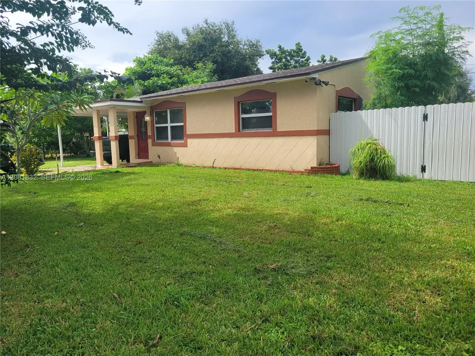 6131 Fletcher St, Hollywood FL 33023 photo 2
