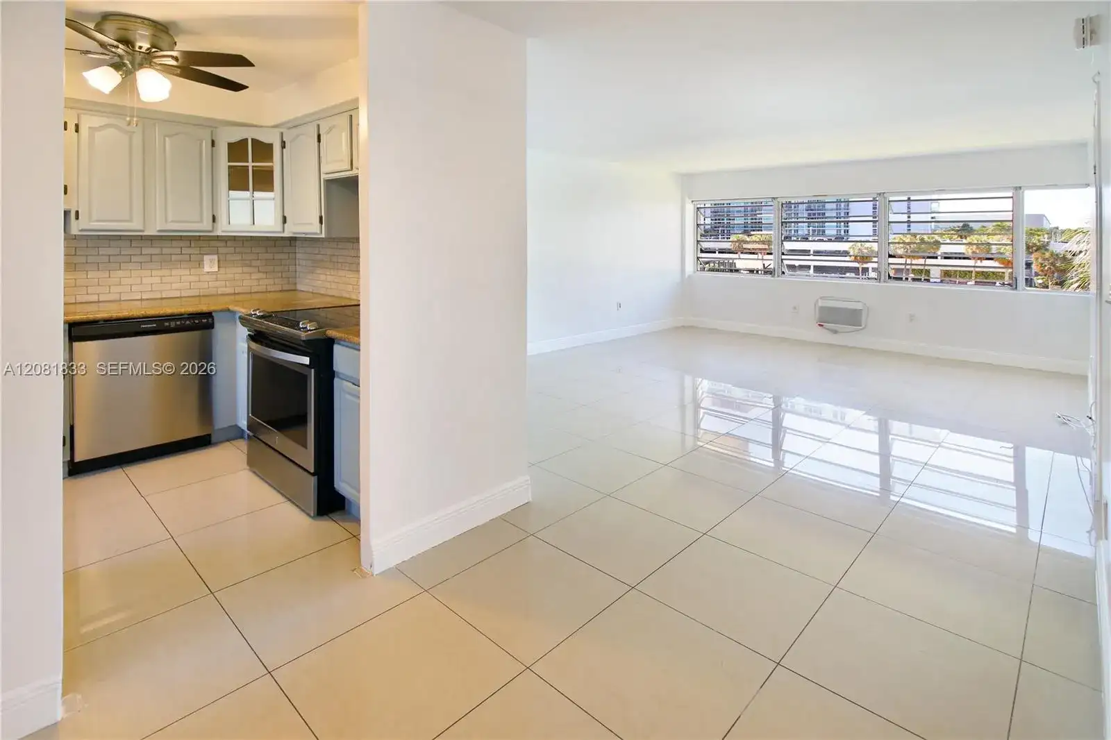 220 Kings Point Dr # 304, Sunny Isles Beach FL 33160 photo 2