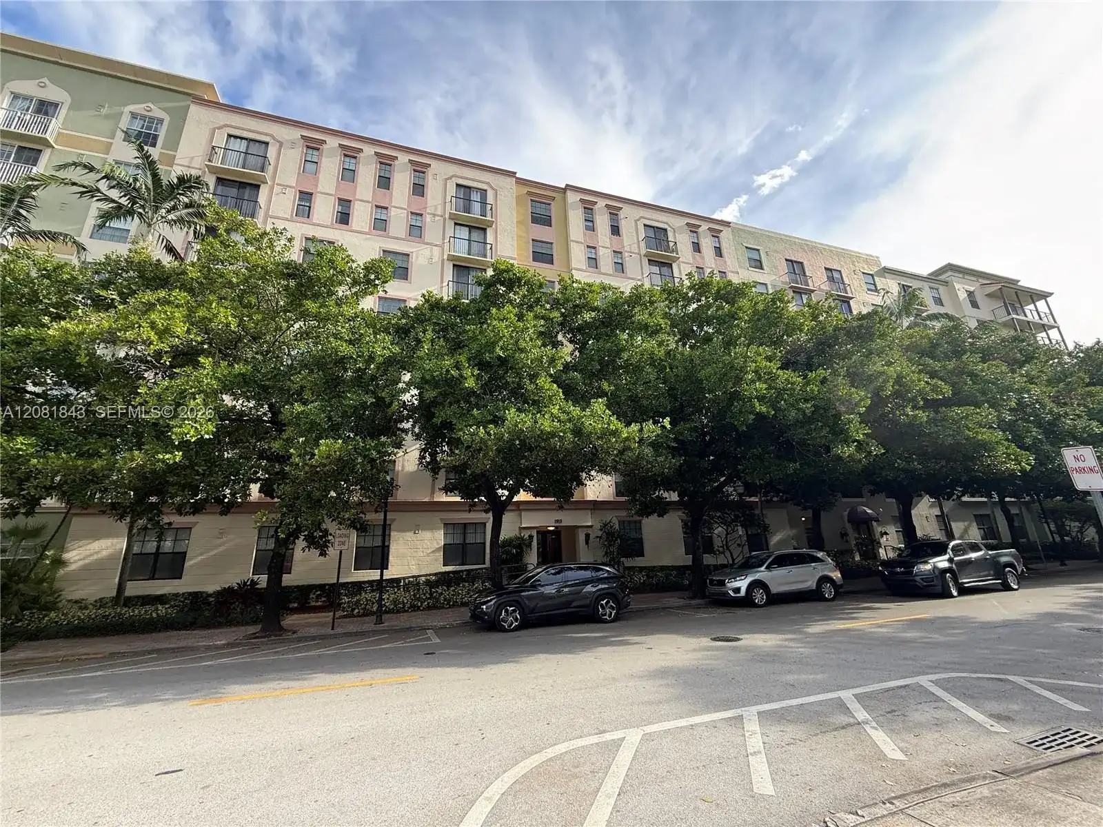 1919 Van Buren St # 608A, Hollywood FL 33020