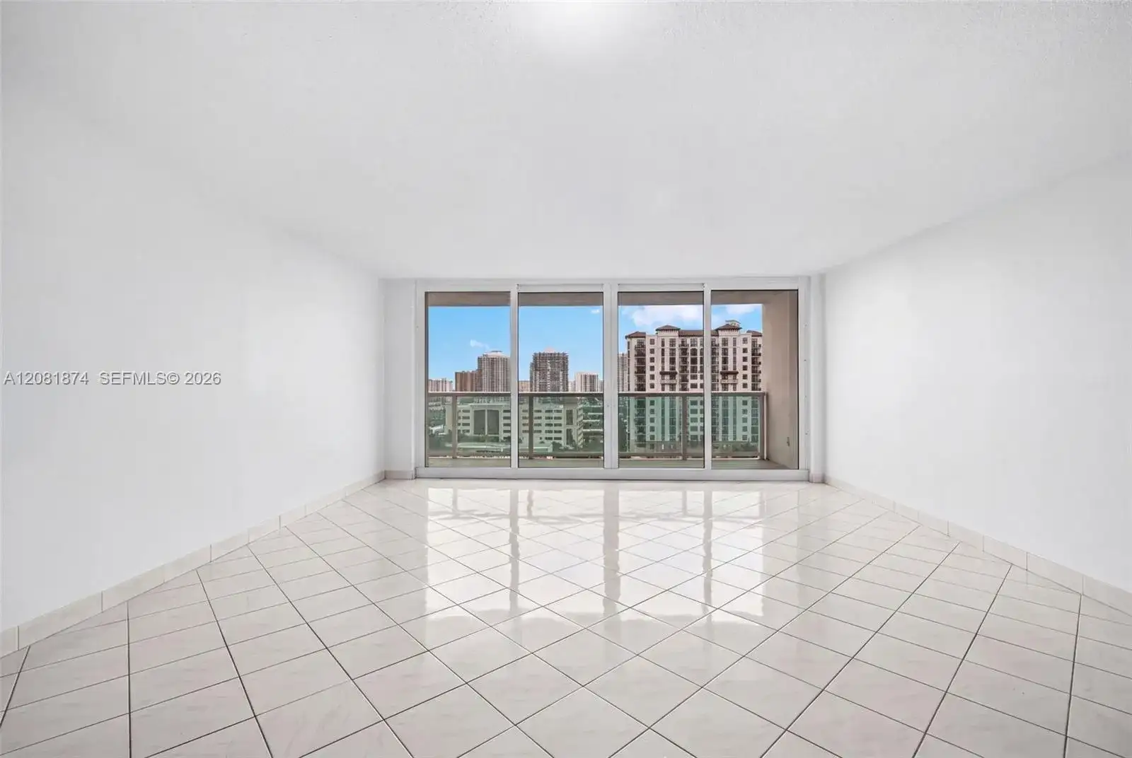 100 Bayview Dr # 1428, Sunny Isles Beach FL 33160 photo 5