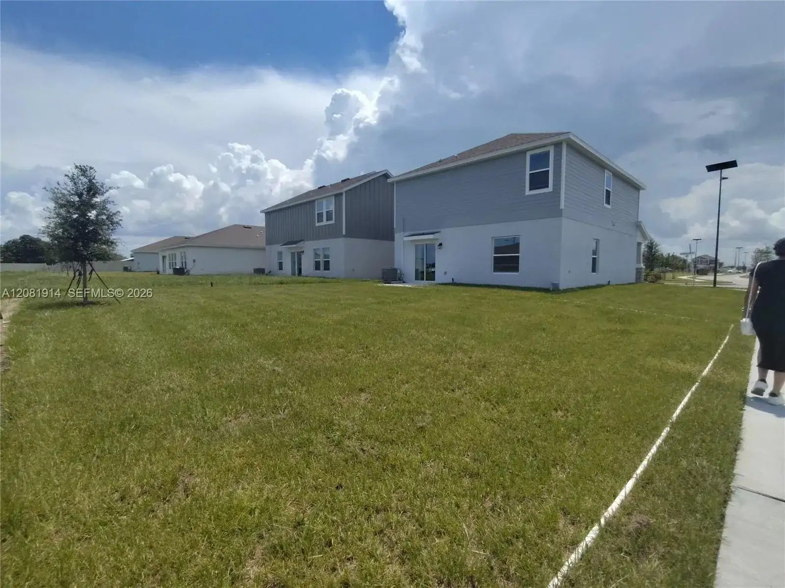 890 Timberland Drive, Lakeland FL 33839 photo 2