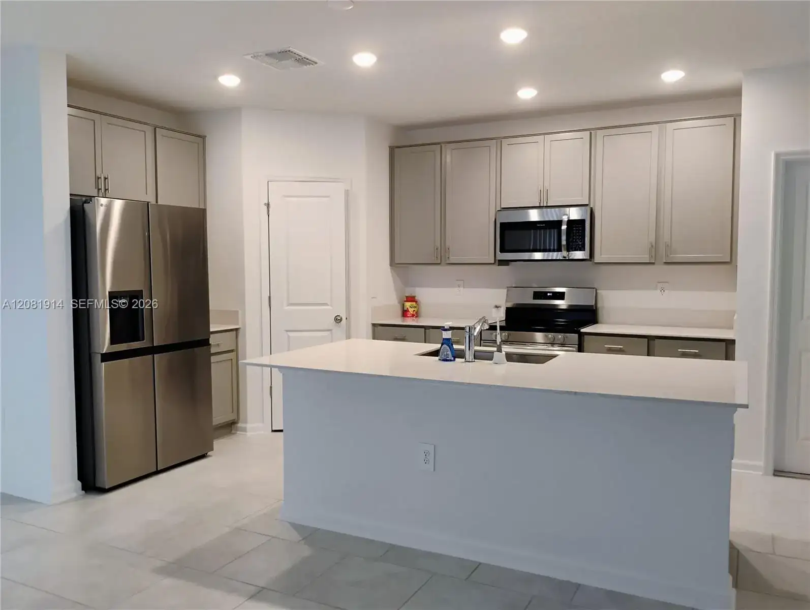890 Timberland Drive, Lakeland FL 33839 photo 5
