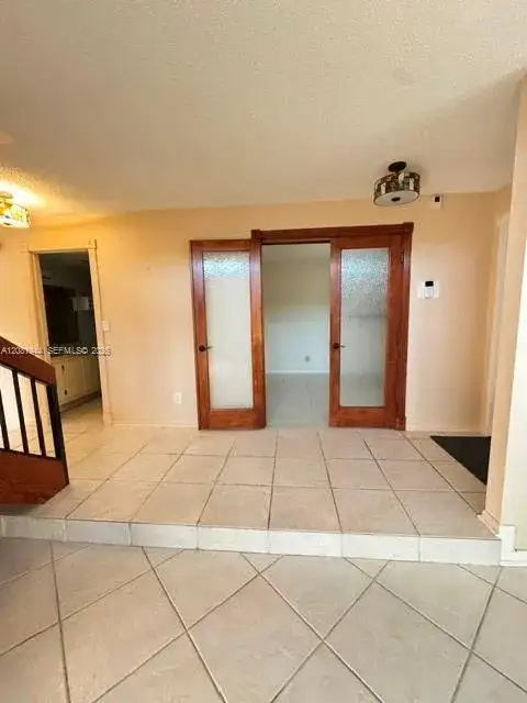 1840 Bayberry Dr, Pembroke Pines FL 33024 photo 4