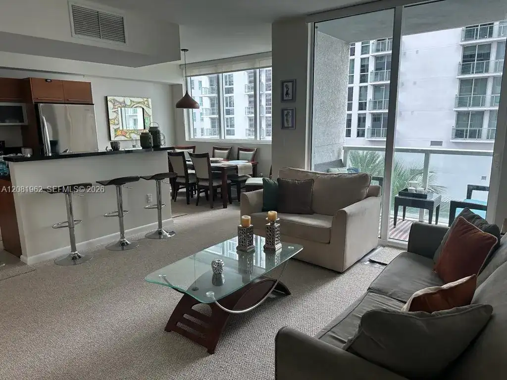 253 NE 2nd St # 1402, Miami FL 33132 photo 2