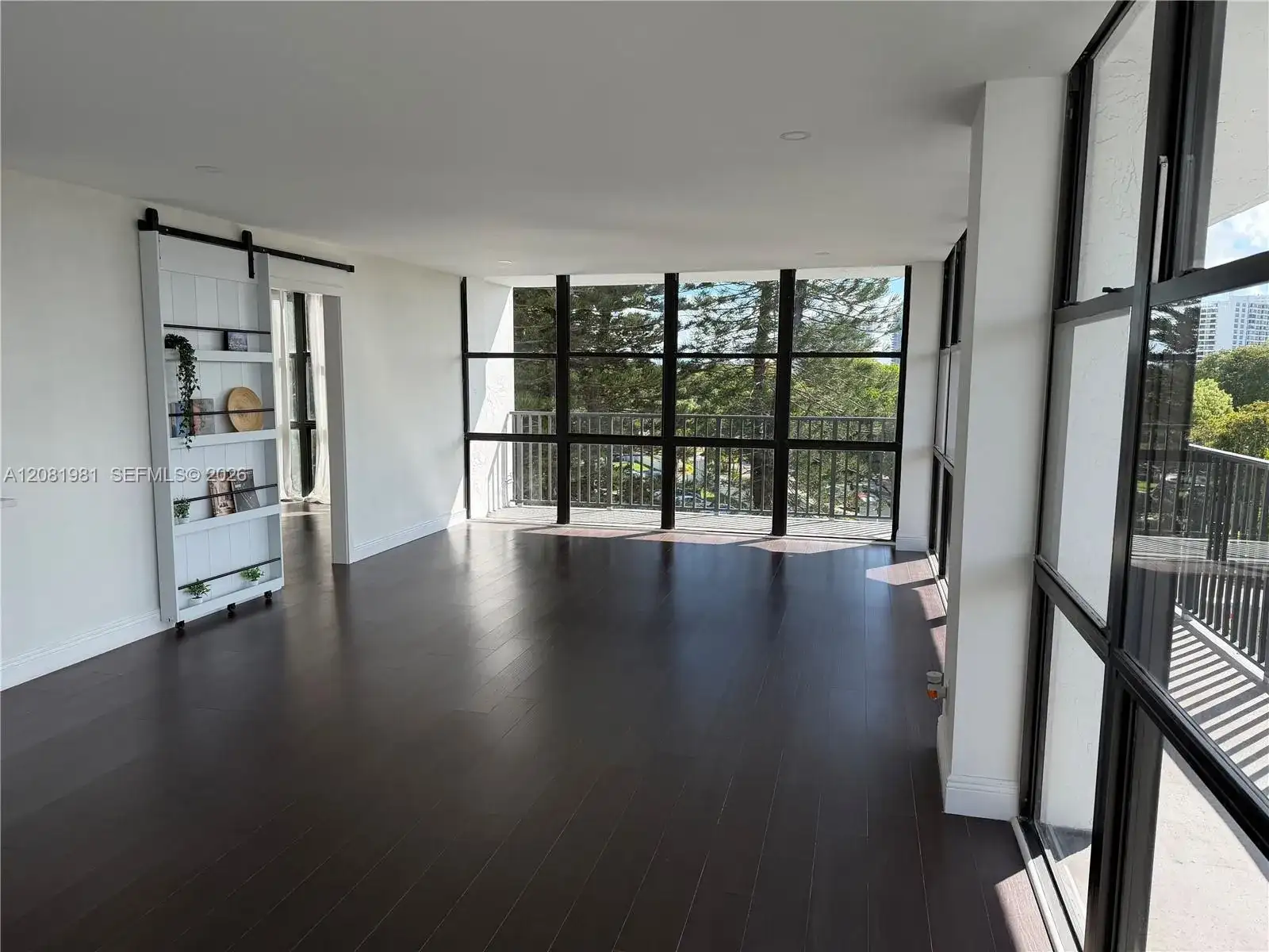 1000 Parkview Dr # 531, Hallandale Beach FL 33009 photo 3