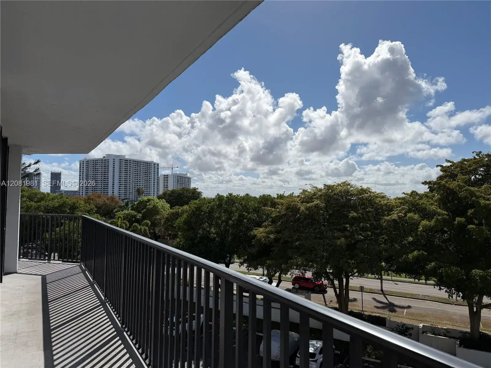 1000 Parkview Dr # 531, Hallandale Beach FL 33009 photo 4