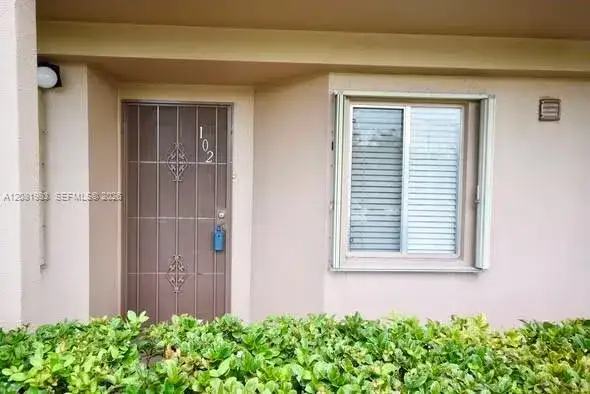 1650 SW 124th Ter # 102D, Pembroke Pines FL 33027 photo 2