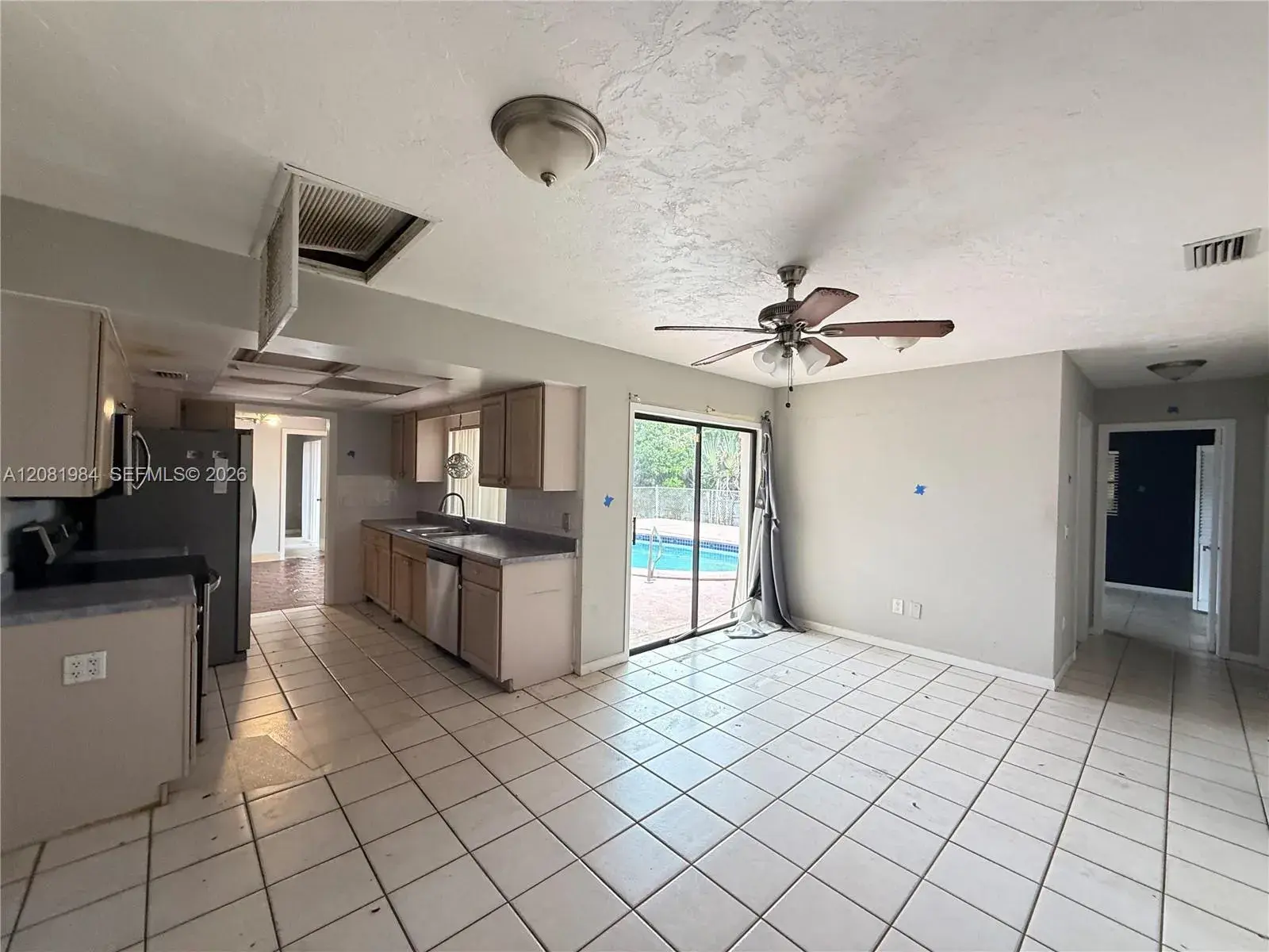 2931 S Seacrest Blvd, Boynton Beach FL 33435