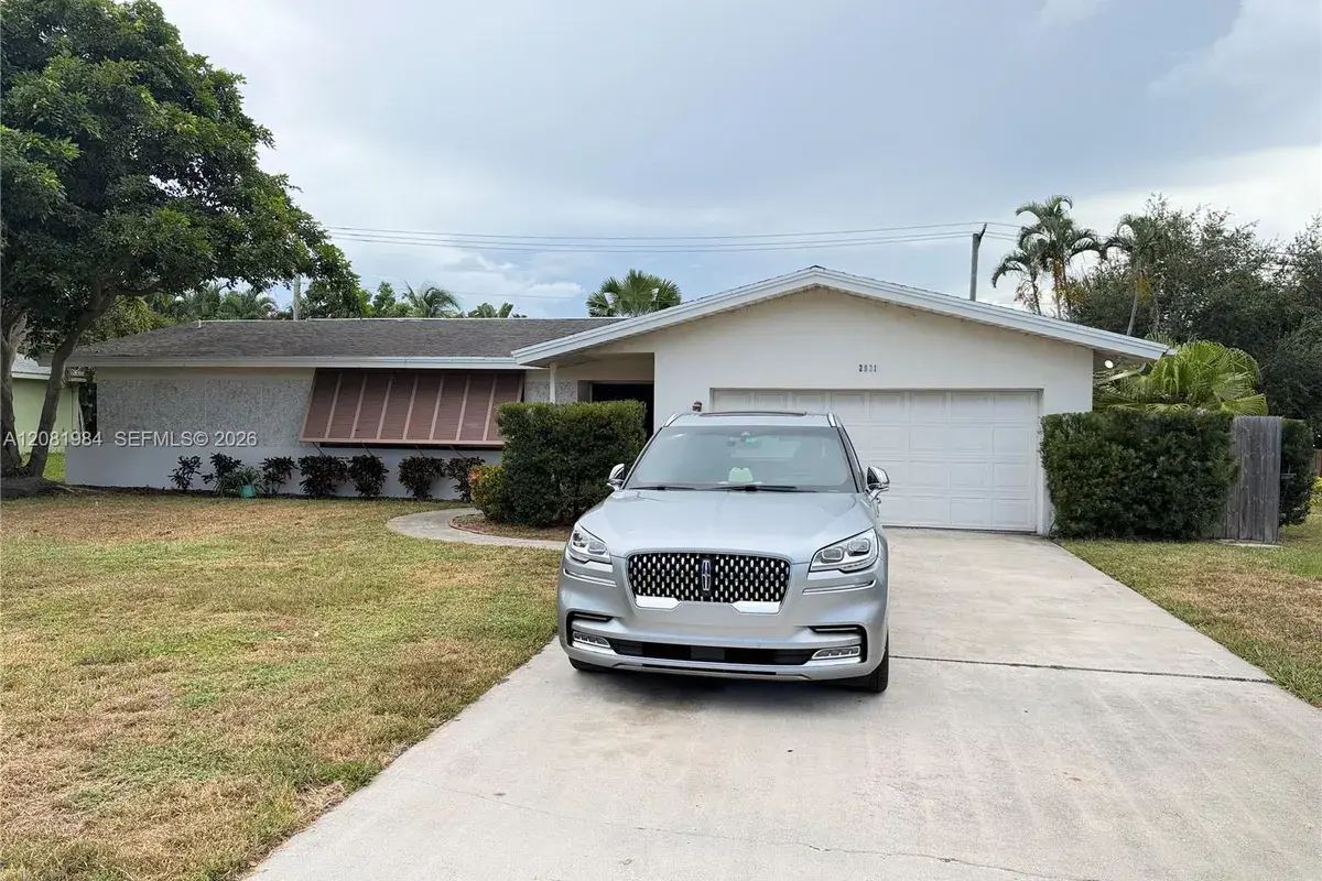 2931 S Seacrest Blvd, Boynton Beach FL 33435