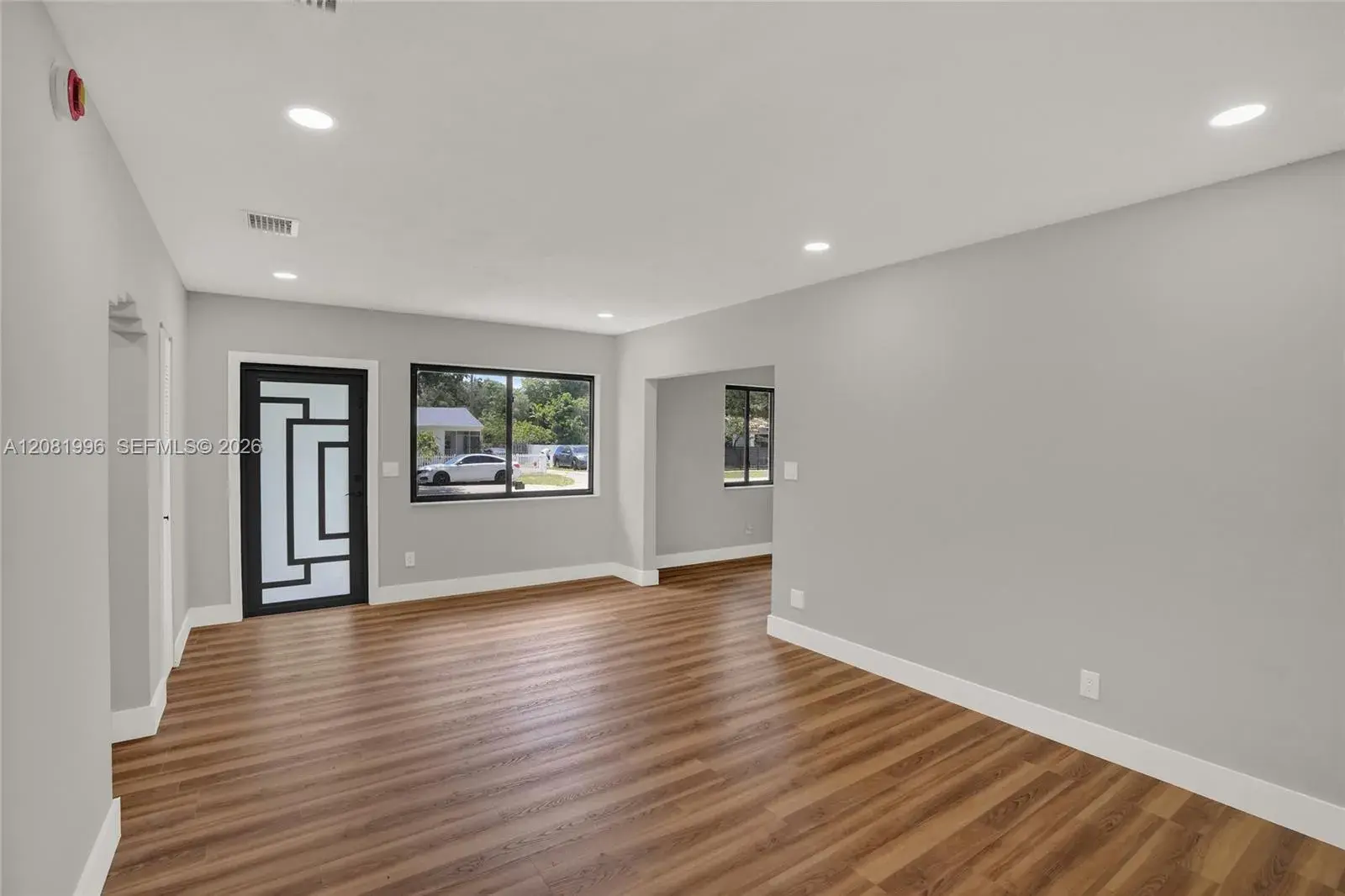 555 NW 124th St, North Miami FL 33168