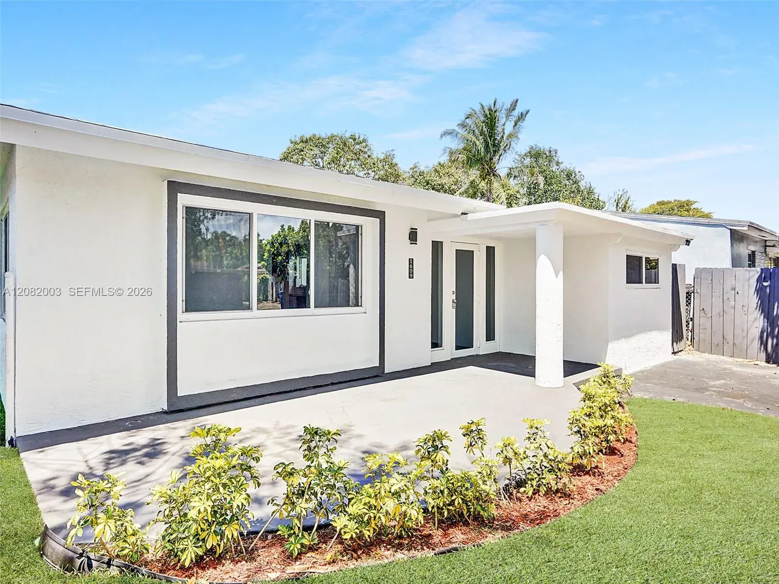 1609 NW 7th Ter, Fort Lauderdale FL 33311